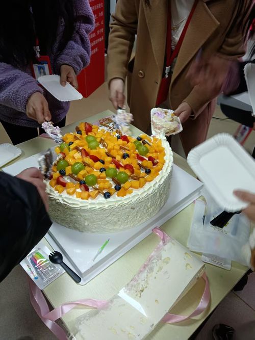 最新の企業ニュース 2025年3月10日,デセンはすべての従業員のための月次会合を開催しました.